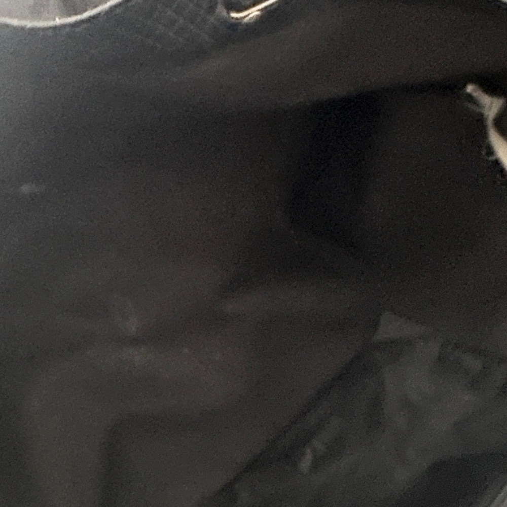 Large Handbag - Picture 2 of 5
